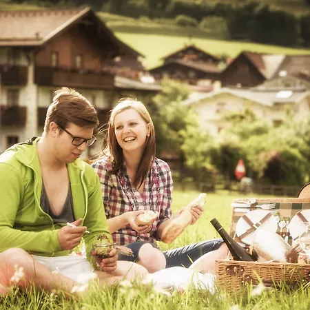 Apartment Bauernhofhotel Unterbergerin - Mit Frühstück Und In Gastein Mit Gratis Thermeneintritt 4*