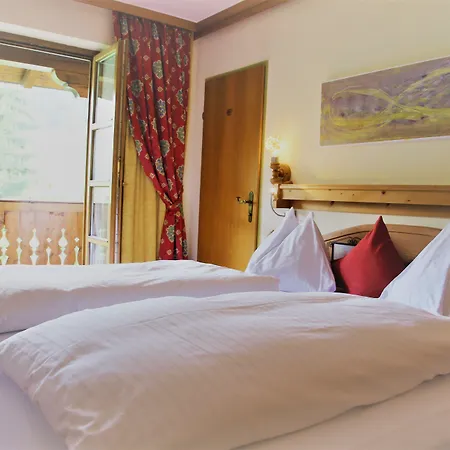 Bauernhofhotel Unterbergerin - Mit Frühstück Und In Gastein Mit Gratis Thermeneintritt Dorfgastein